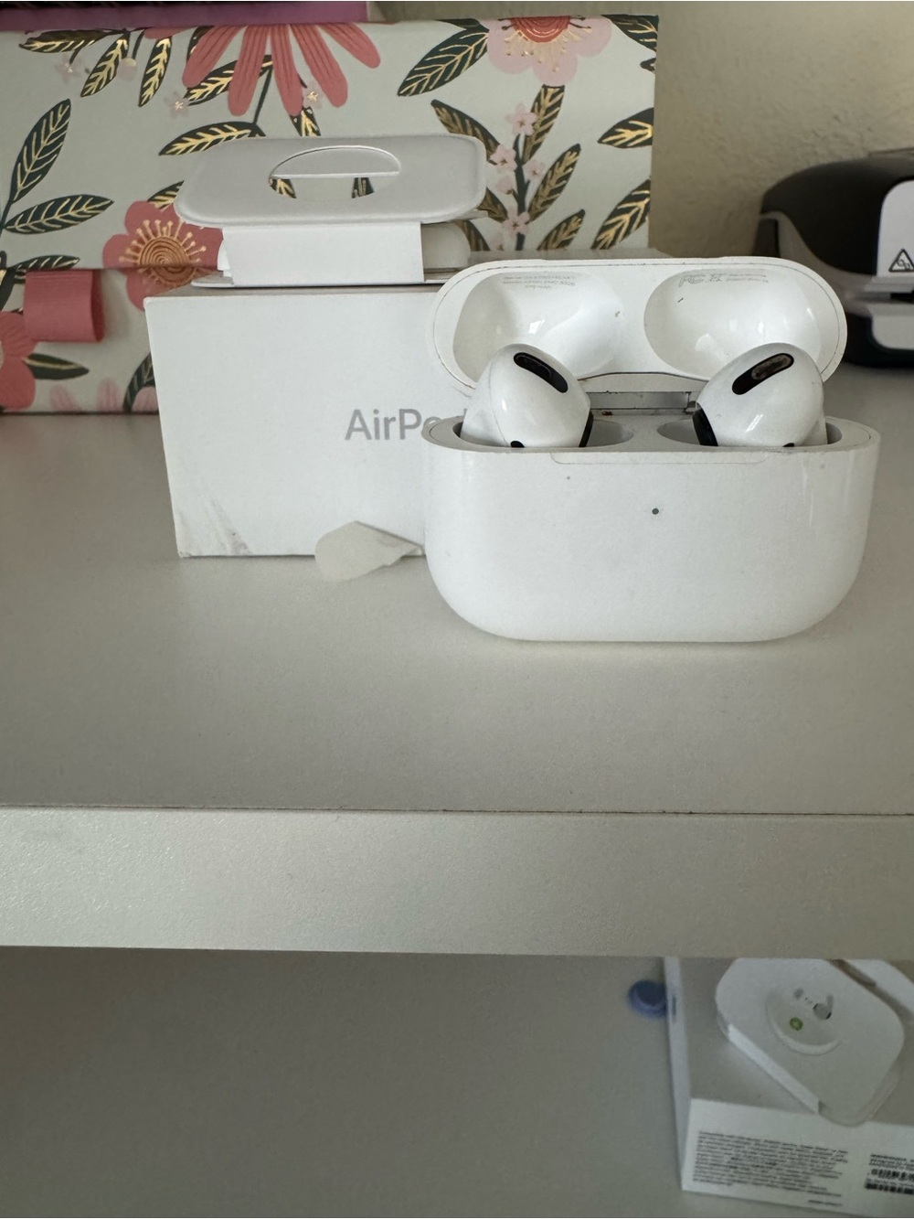 Apple AirPods Pro 2 Wireless Earbuds in White